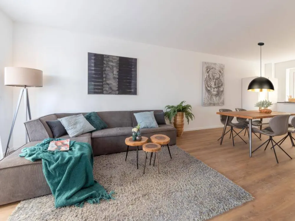 Bezugsfertige Wohnung - Einfach Möbel rein und Füße hoch!