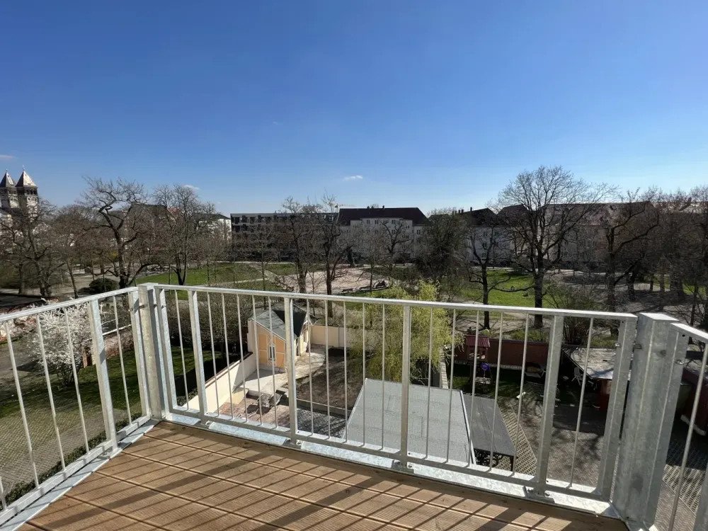 Great 2-Room Apartment with South-Facing Balcony from 01.11.2026
