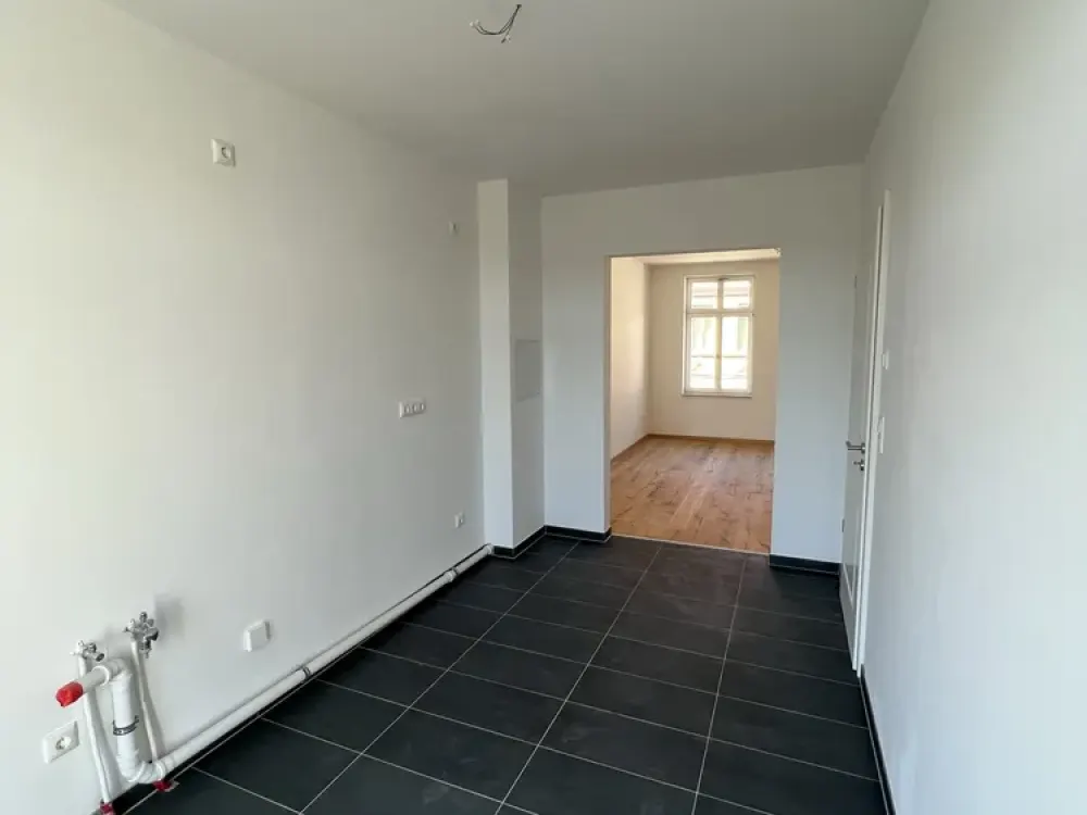 Great 2-Room Apartment with South-Facing Balcony from 01.11.2026