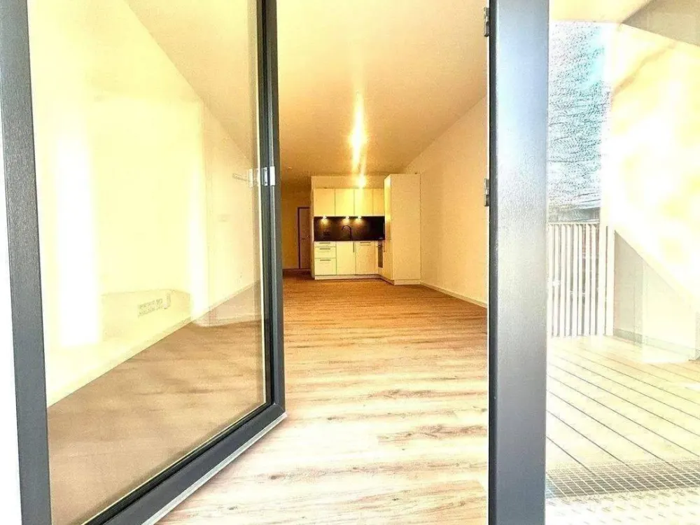 *2 MONATE MIETFREI* Erstbezug 2-Zimmer-Wohnung Balkon überdacht | EBK | Abstellraum | TG