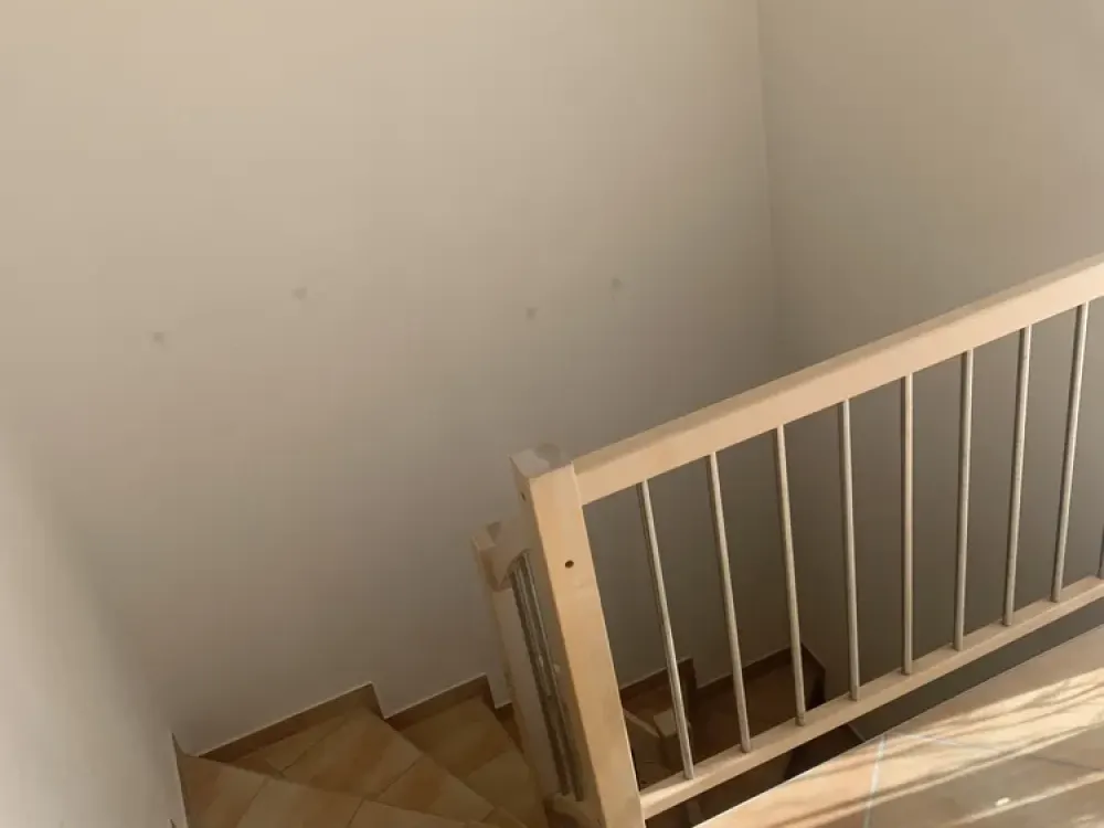 Moderne 2,5-Zimmer-Souterrainwohnung mit hochwertiger Einbauküche und sonniger Terrasse