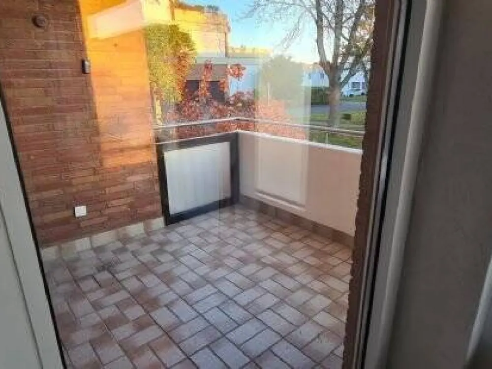 Diese Wohnung wird Ihnen gefallen! Balkon im 1. OG 2-Raum-Wohnung mit Schwimmbad und Sauna Mitbenutzung