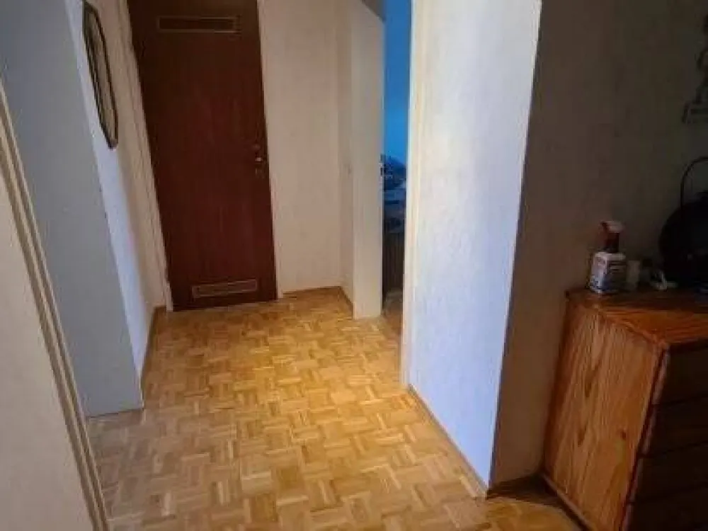 Diese Wohnung wird Ihnen gefallen! Balkon im 1. OG 2-Raum-Wohnung mit Schwimmbad und Sauna Mitbenutzung