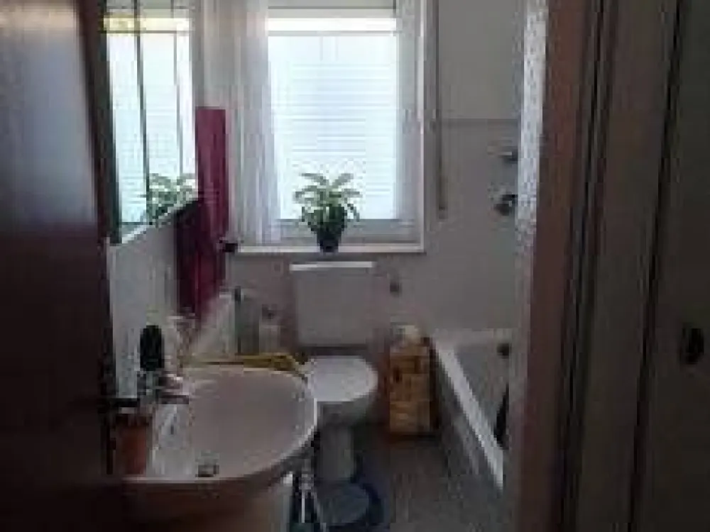 Diese Wohnung wird Ihnen gefallen! Balkon im 1. OG 2-Raum-Wohnung mit Schwimmbad und Sauna Mitbenutzung