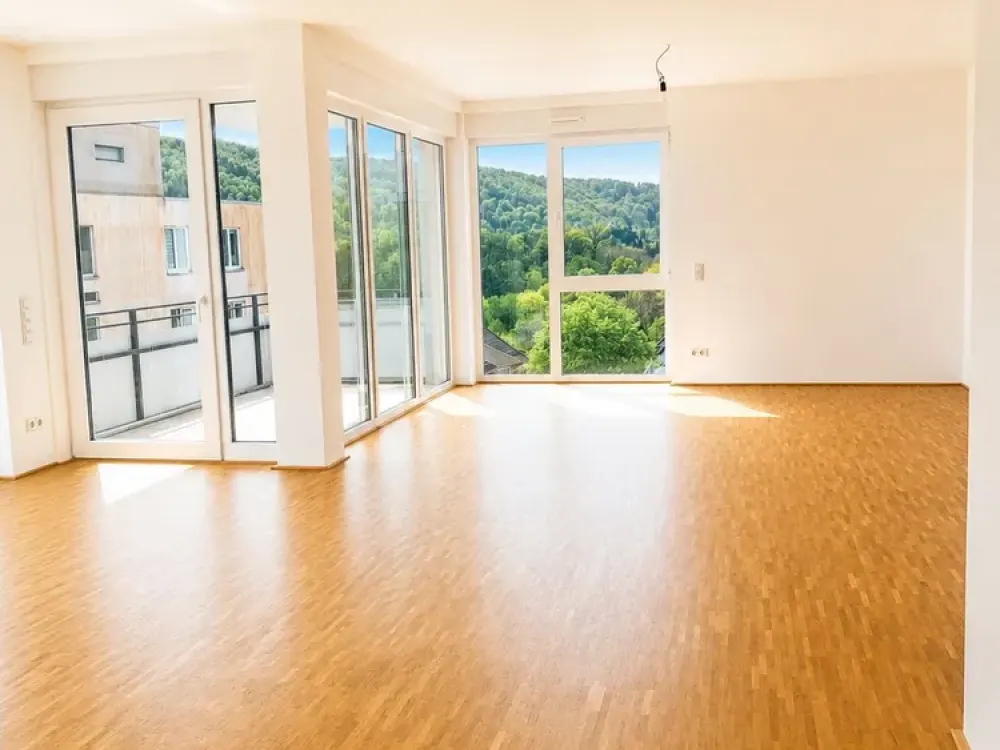 Attraktive 4-Zimmerwohnung mit Balkon und EBK