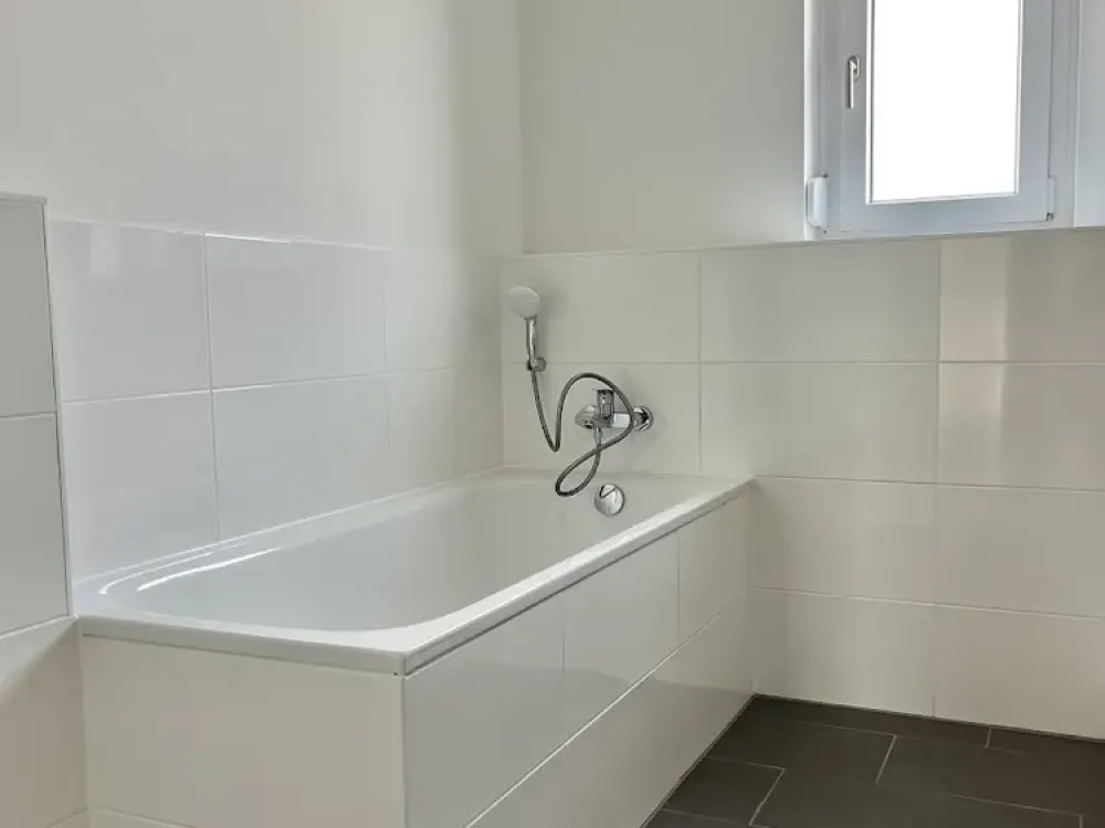 Frankfurt Bockenheim: 3-Room New Building in Schönhofviertel with Urban Comfort