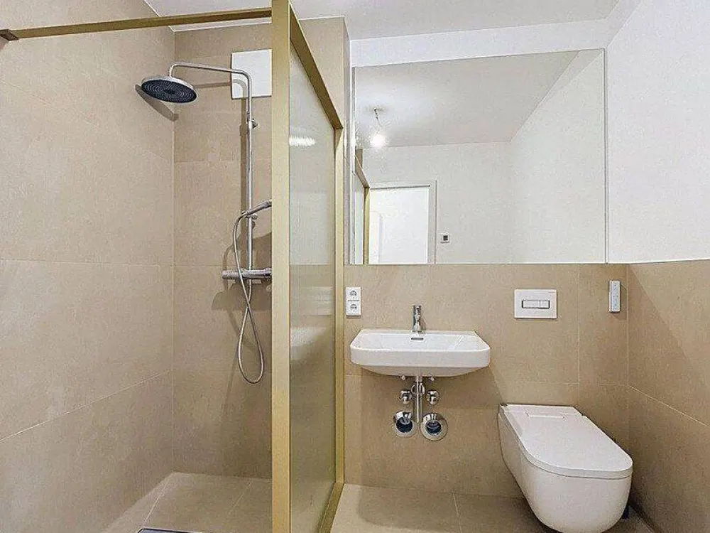 Erstbezug in bester Charlottenburger Lage | Ruhiges 2-Zimmer-Apartment im Innenhof