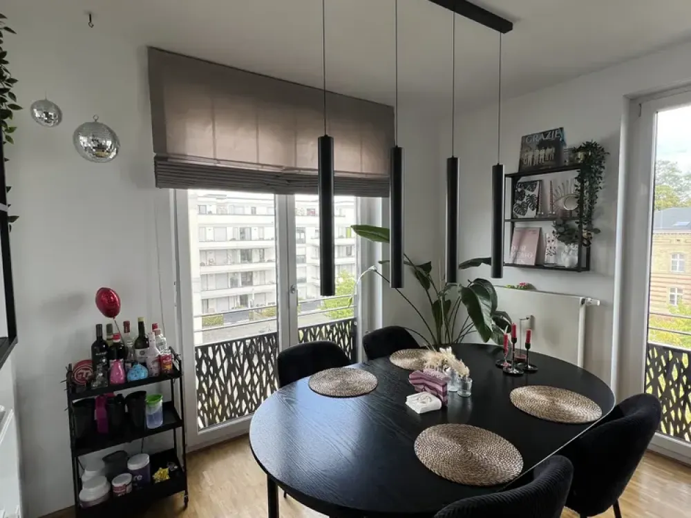 Bright and Modern 3-Room Apartment in Düsseldorf-Bilk