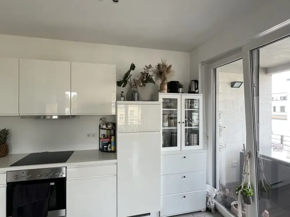 Bright and Modern 3-Room Apartment in Düsseldorf-Bilk