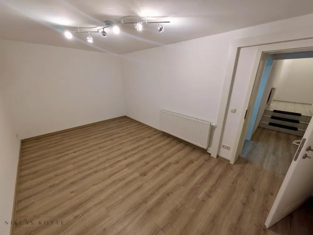++ viel Platz nahe Leipzig: 4 - 5 Raum-Maisonette mit Terrasse, Wohnküche, Wellnessbad & Sauna ++