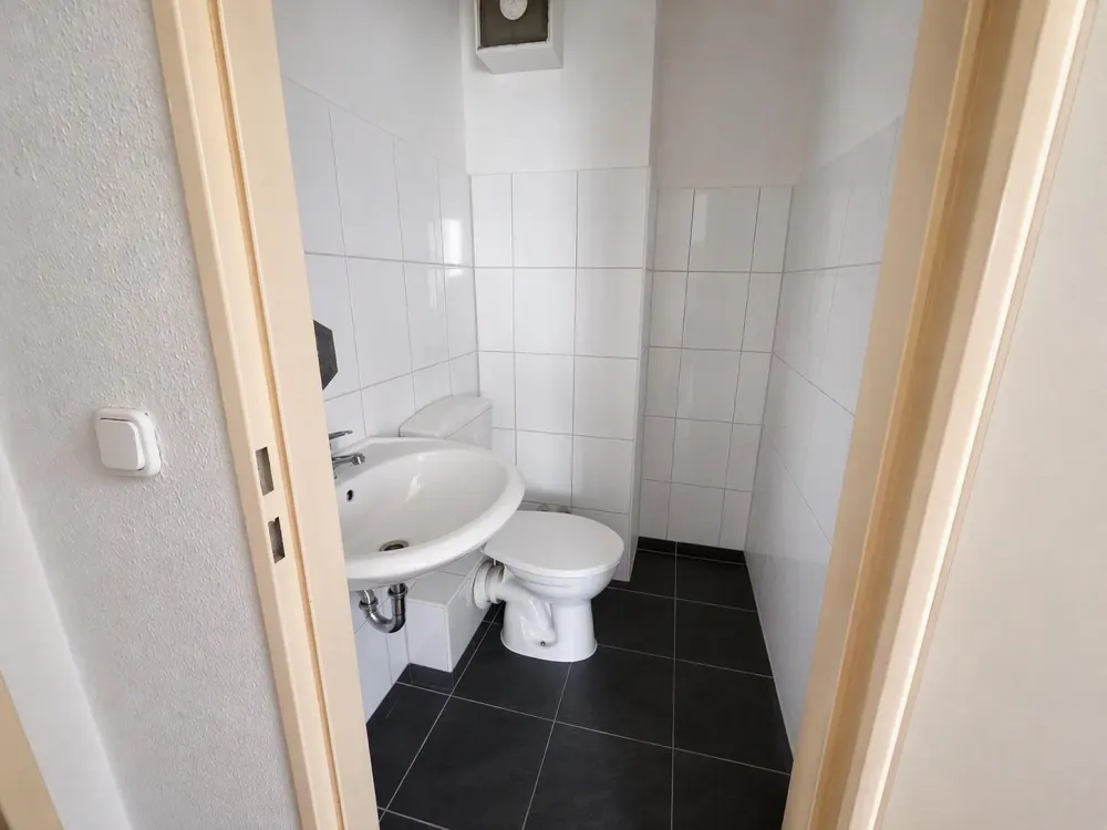 Nur mit WBS -großzügige 5-Zimmer-Wohnung mit Wintergarten