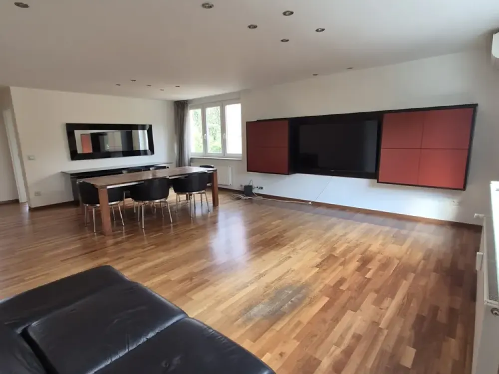 Hochwertige 3-Zimmer-Wohnung mit Balkon, Klimaanlage und Stellplatz Kornwestheim