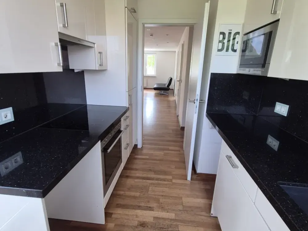 Hochwertige 3-Zimmer-Wohnung mit Balkon, Klimaanlage und Stellplatz Kornwestheim