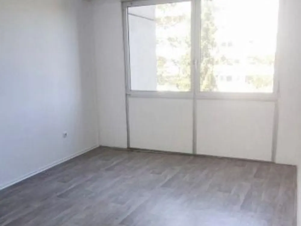 3-Zimmer-Wohnung mit Einbauküche und Balkon in Heimfeld