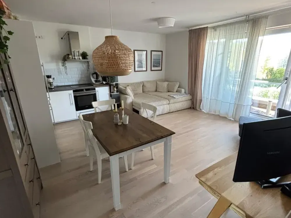 Begehrte Bestlage Vaterstetten: 3-Zimmer-Wohntraum mit Balkon & E-Ladestation - von privat