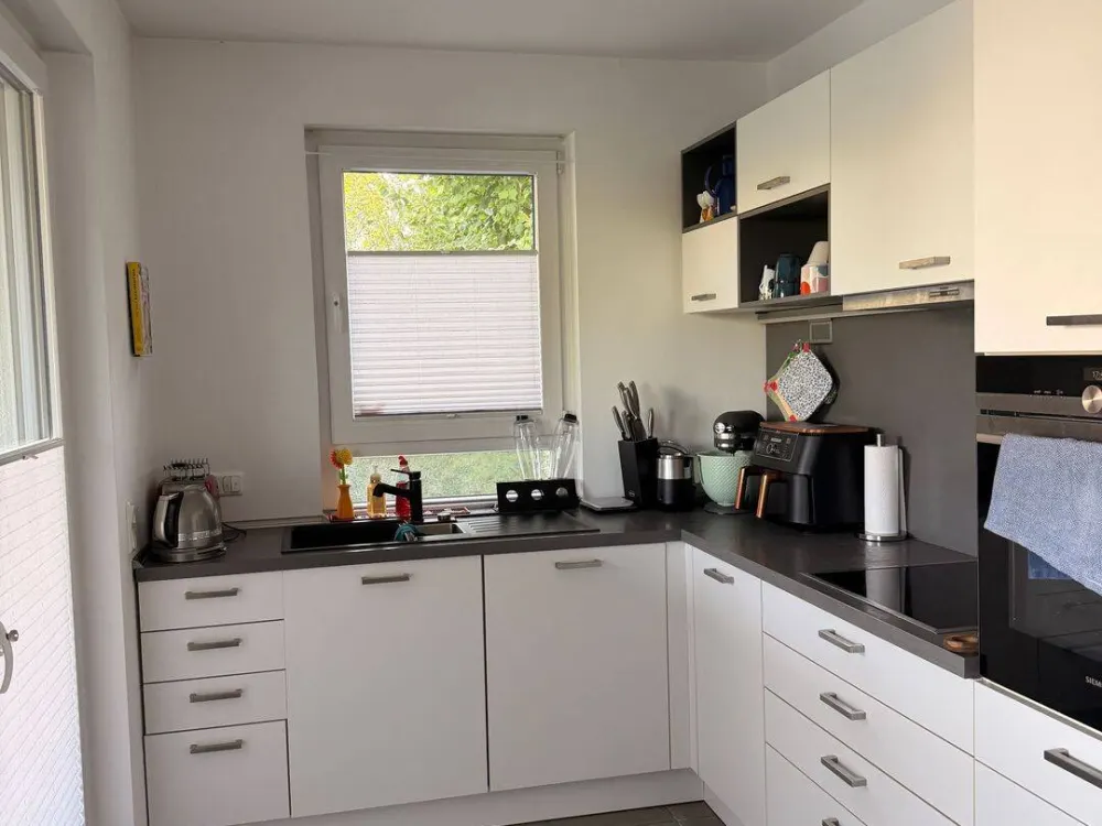 Modern 4-Room Apartment with Balcony, Underground Parking & Cellar in Desirable Location of Kassel-Brasselsberg