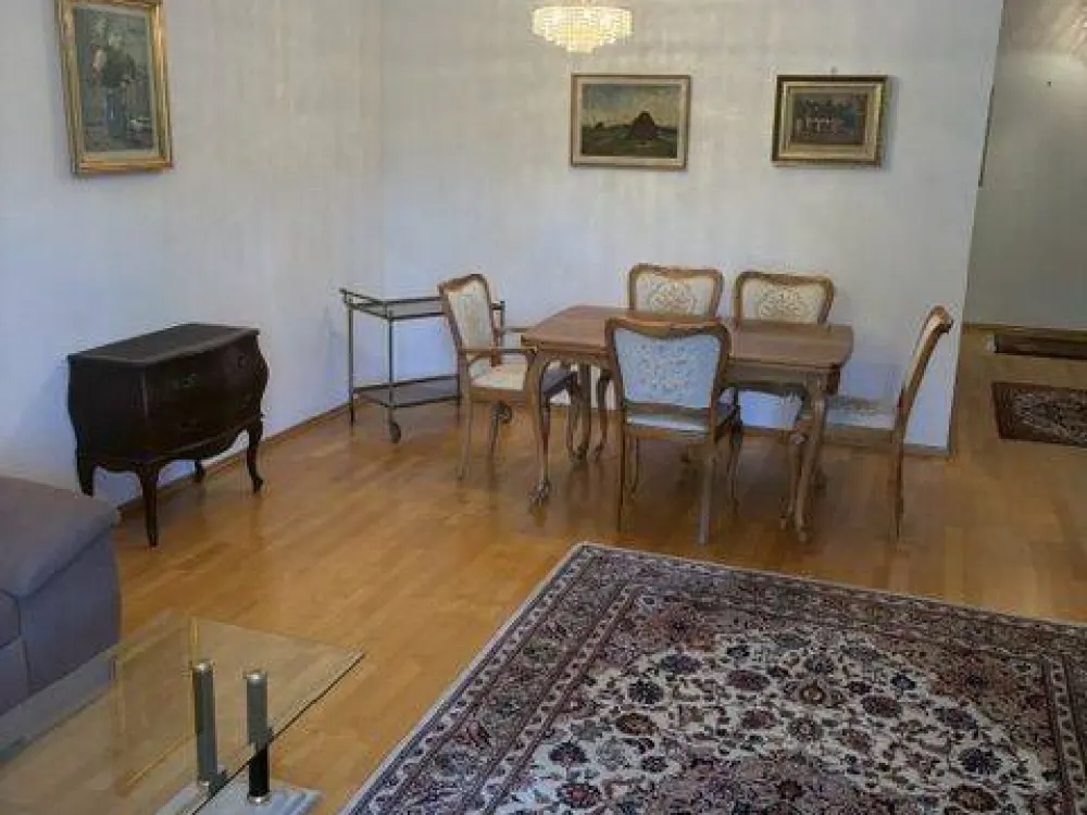 MTI - schöne, ruhige möblierte Etagenwohnung
