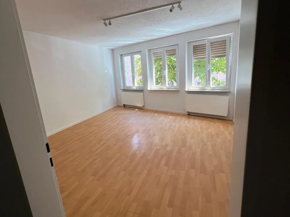 Freie 4-Zimmer-Wohnung mit 116qm in zentraler Lage