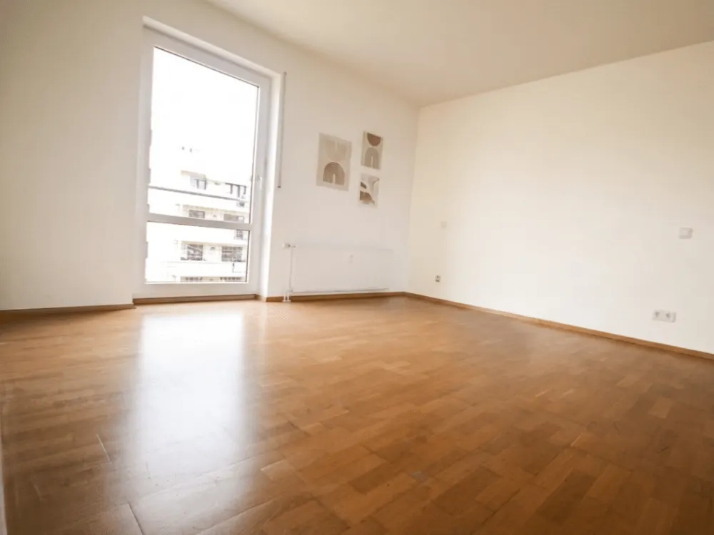 Große 4-ZW in Nordend Nähe Wasserpark + EBK + Balkon + PKW- Stellplatz