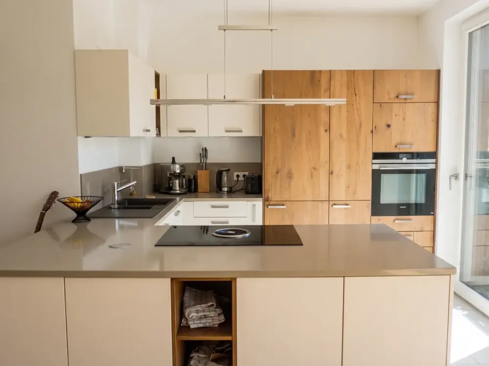 Hochwertige 4-Zimmer-Maisonette mit eigener Terrasse, Gartenanteil und Tiefgaragenstellplatz