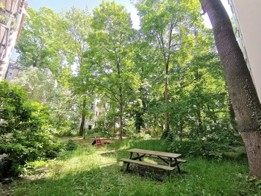 Gutbürgerliches Waldstraßenviertel - geräumige 3-Raum-Wohnung mit Kamin und Dachterrasse