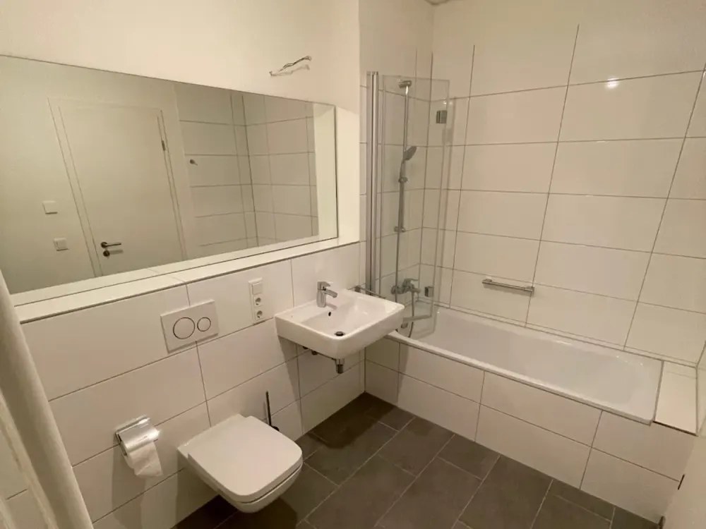 moderne 2-Zimmer-Maisonette-Wohnung mit Loggia in HH-Hammerbrook