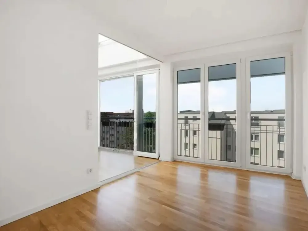 Stilvoll wohnen in Charlottenburg, modernes 2-Zimmer-Apartment mit Wintergarten