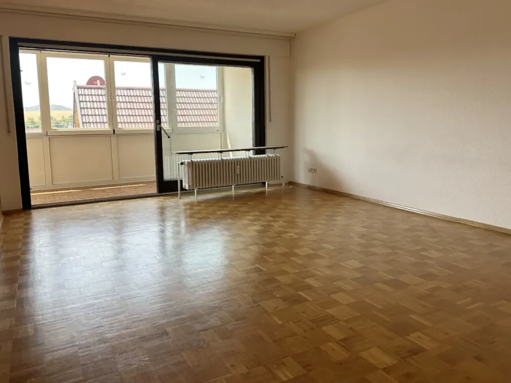 3 Zimmer Wohnung mit großem Garten und Garage in Ditzingen-Hirschlanden