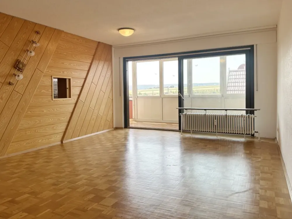 3 Zimmer Wohnung mit großem Garten und Garage in Ditzingen-Hirschlanden