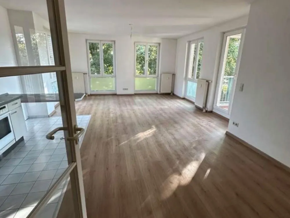 Helle 2-Zimmer-Wohnung (63 m²) in ruhiger Lage in Stahnsdorf