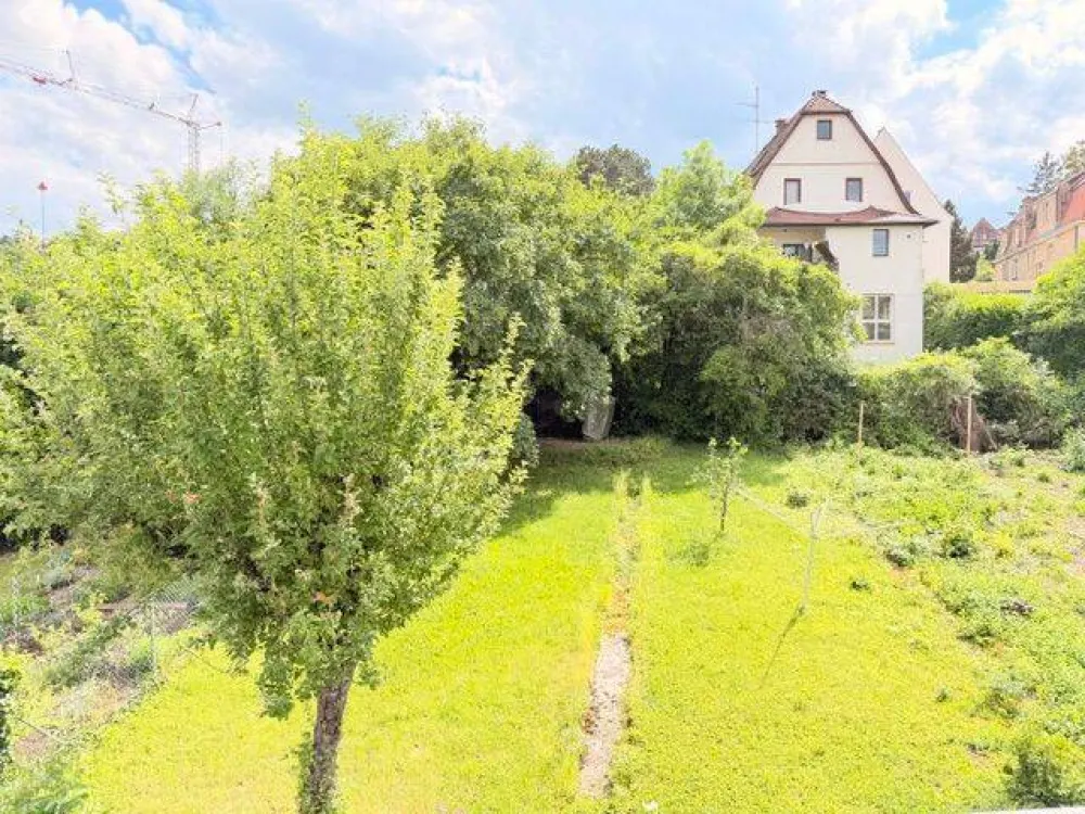 Für die Familie: traumhafte 6 Zimmer Maisonette mit Traumblick und Garage in Stuttgart- Süd