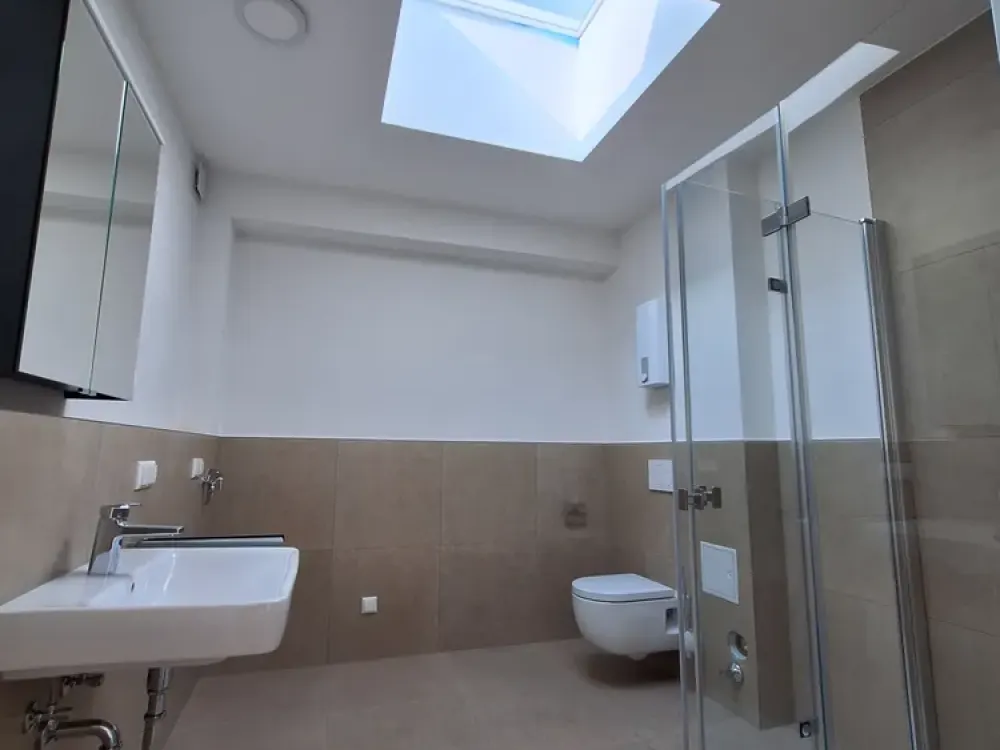 3 Zimmer Wohnung - hell, toller Blick, Dachterrasse, Bad mit Lichtkuppel, Aufzug - Penthouse