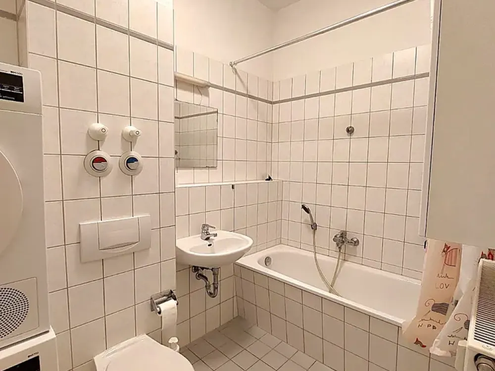 Fully furnished, spacious 2 room apartment in the heart of Friedrichshain