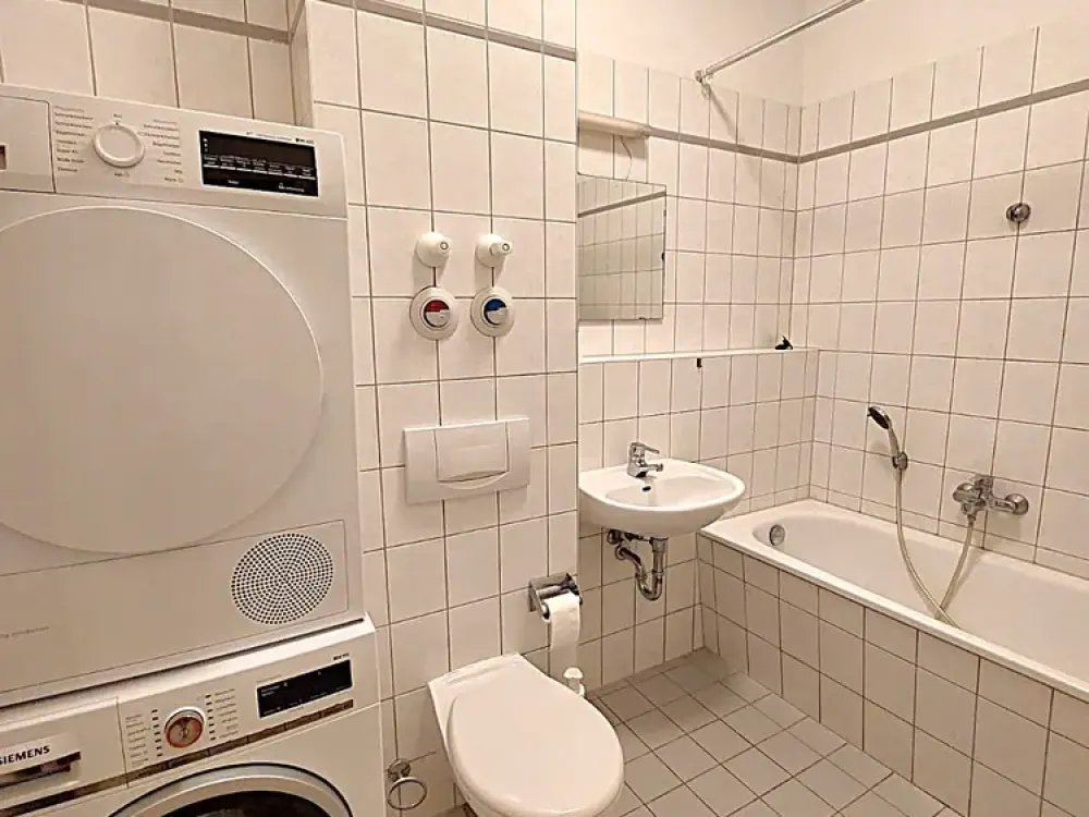 Fully furnished, spacious 2 room apartment in the heart of Friedrichshain