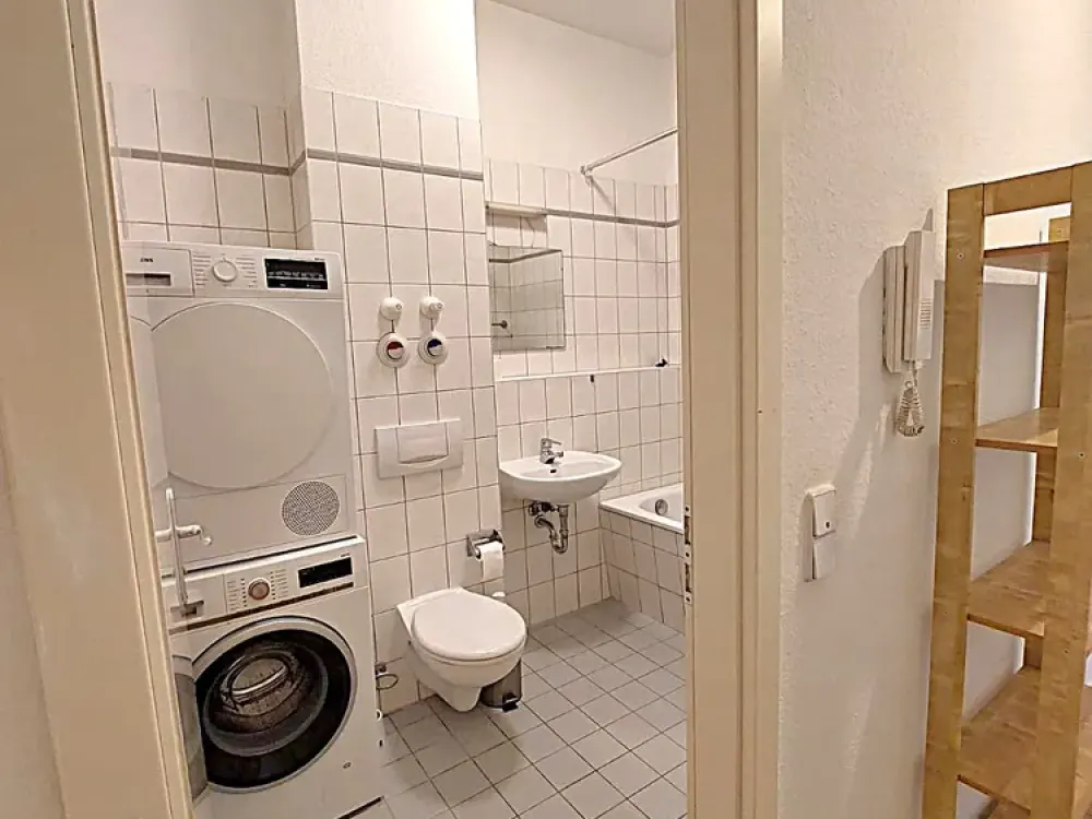 Fully furnished, spacious 2 room apartment in the heart of Friedrichshain