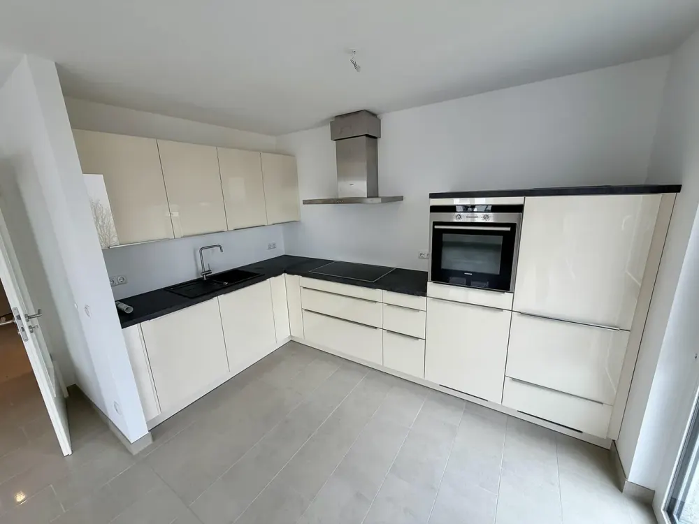 2-Zi.-Whg. (60,5 m²) Unterschleißheim | Balkon | EBK | TG-Stellplatz | Bj. 2014 | Top-Ausstattung