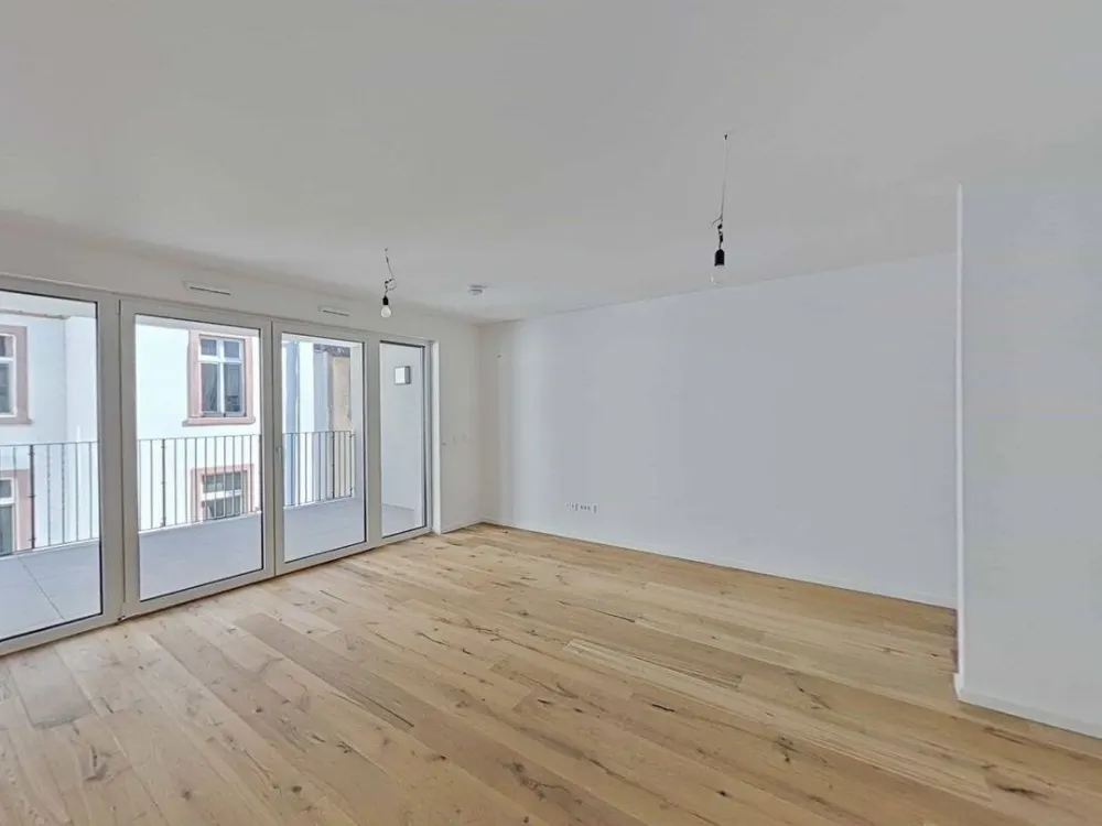 44 m² one-room apartment with a 12 m² loggia, fitted kitchen included