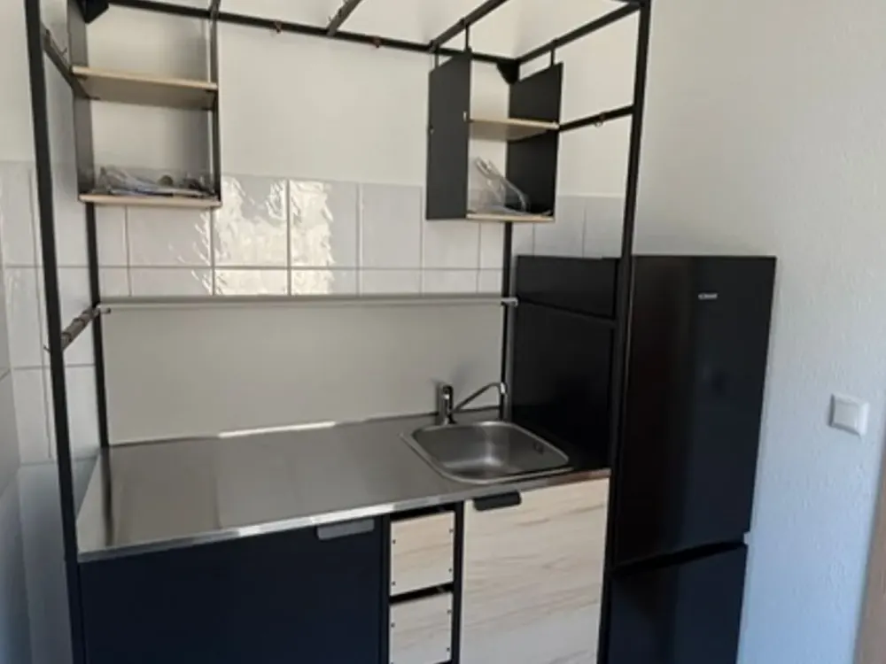 Helle 1,5-Zimmer Wohnung mit kleiner Küchenzeile