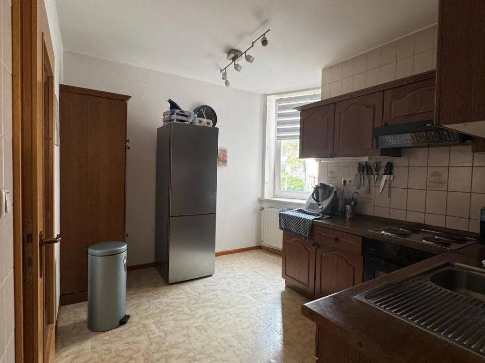 Drei Zimmer Wohnung mit Einbauküche