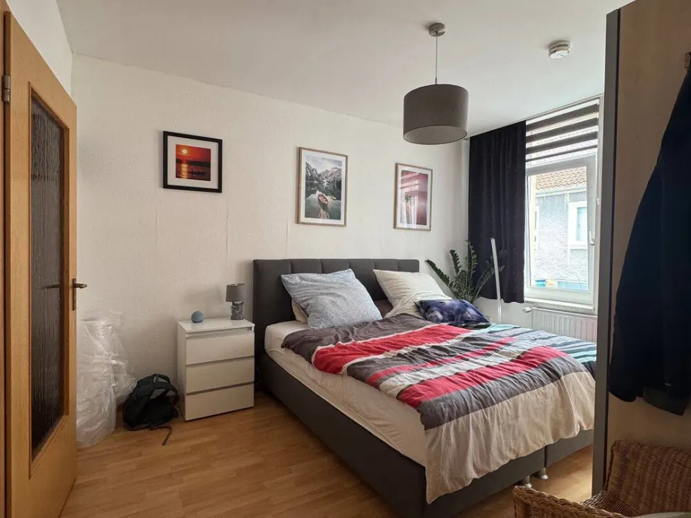 Drei Zimmer Wohnung mit Einbauküche