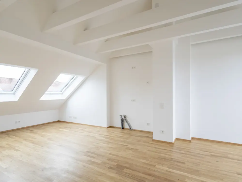 Hochwertig sanierte Wohnung mit Einbauküche und Dachterrasse, Erstbezug nach Sanierung, WE11
