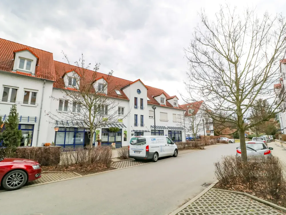 Unbedingt ansehen!!! Top 2 Raumwohnung mit Einbauküche in grüner Lage