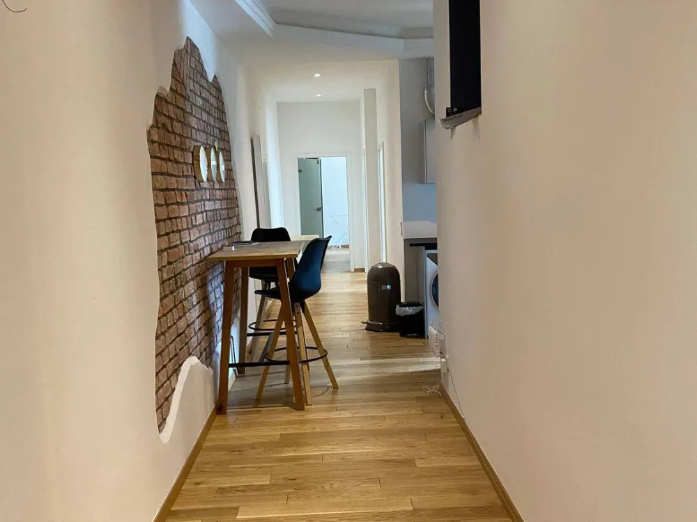 3 Zimmer Altbauwohnung in begehrter Lage im Lehel !