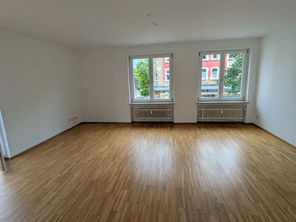 Helle 3-Zimmer-Wohnung mit offener Küche und Balkon