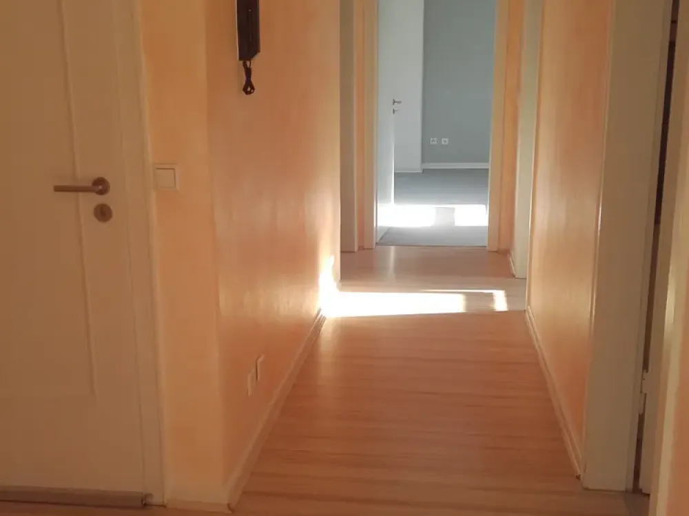 Schöne 3-Zimmerwohnung mit Balkon und Blick ins Grüne + Garage