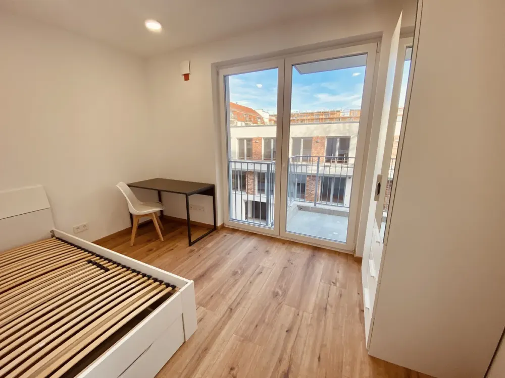 3 Rooms with Balcony (Suitable for Shared Flat) Fully/Partly Furnished - First Occupancy New Build
