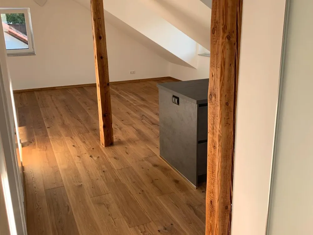 Wunderschöne moderne DG 2 Zimmer Wohnung