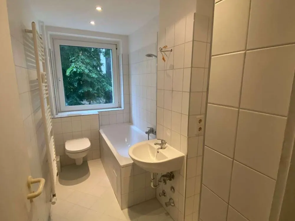 Zentrale 3-Zimmer Wohnung mit neuem Badezimmer