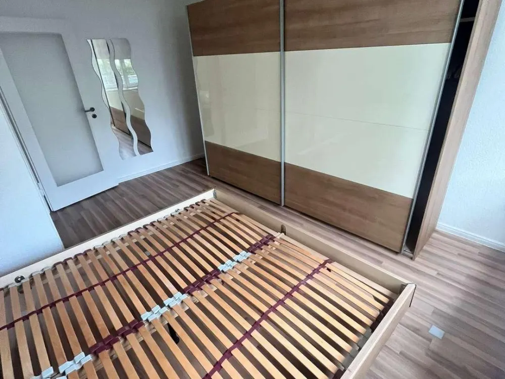 Zentrale 3-Zimmer Wohnung mit neuem Badezimmer