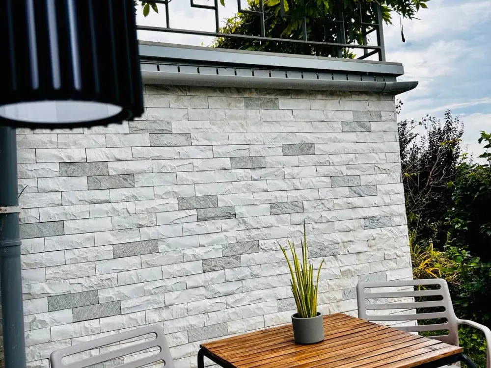 Möbliertes Apartment im Grünen - mit Terrasse und Aussicht